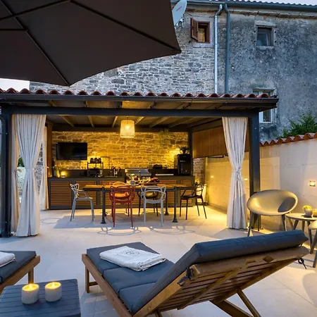 Petra Istria Villa Gajana
